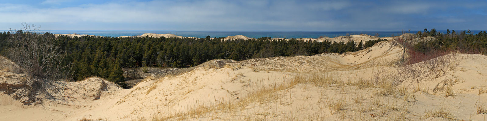 panoramic of lake michigan from silver lake